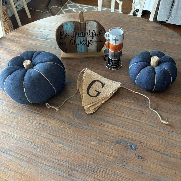 Five item fall thankful bundle of two pumpkins, sign, banner & espresso cup set - Picture 16 of 16